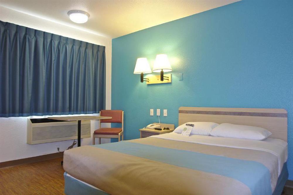 Rodeway Inn Tillmans Corner Quarto foto